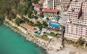 Divine Resort & Spa